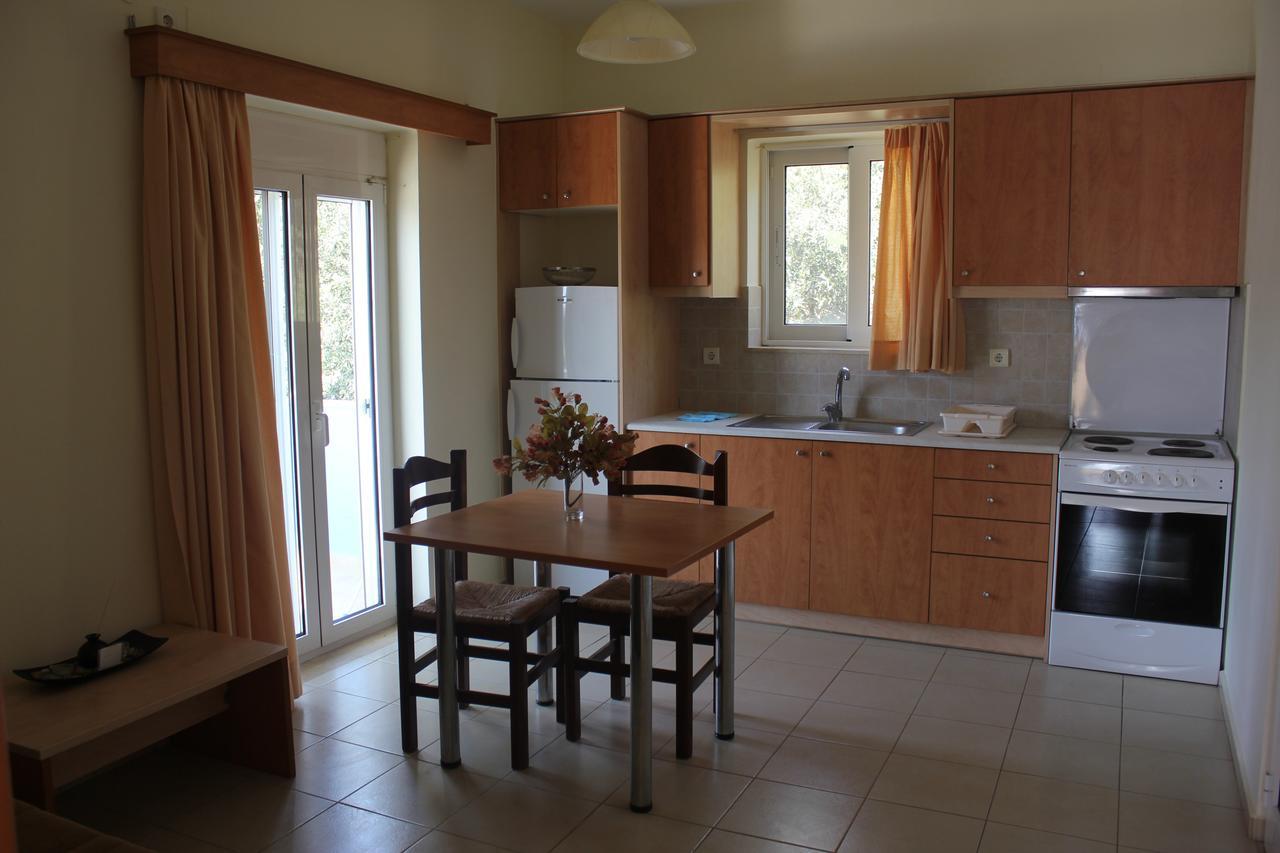 Virgin Mary Apartment Rodakino Exterior photo